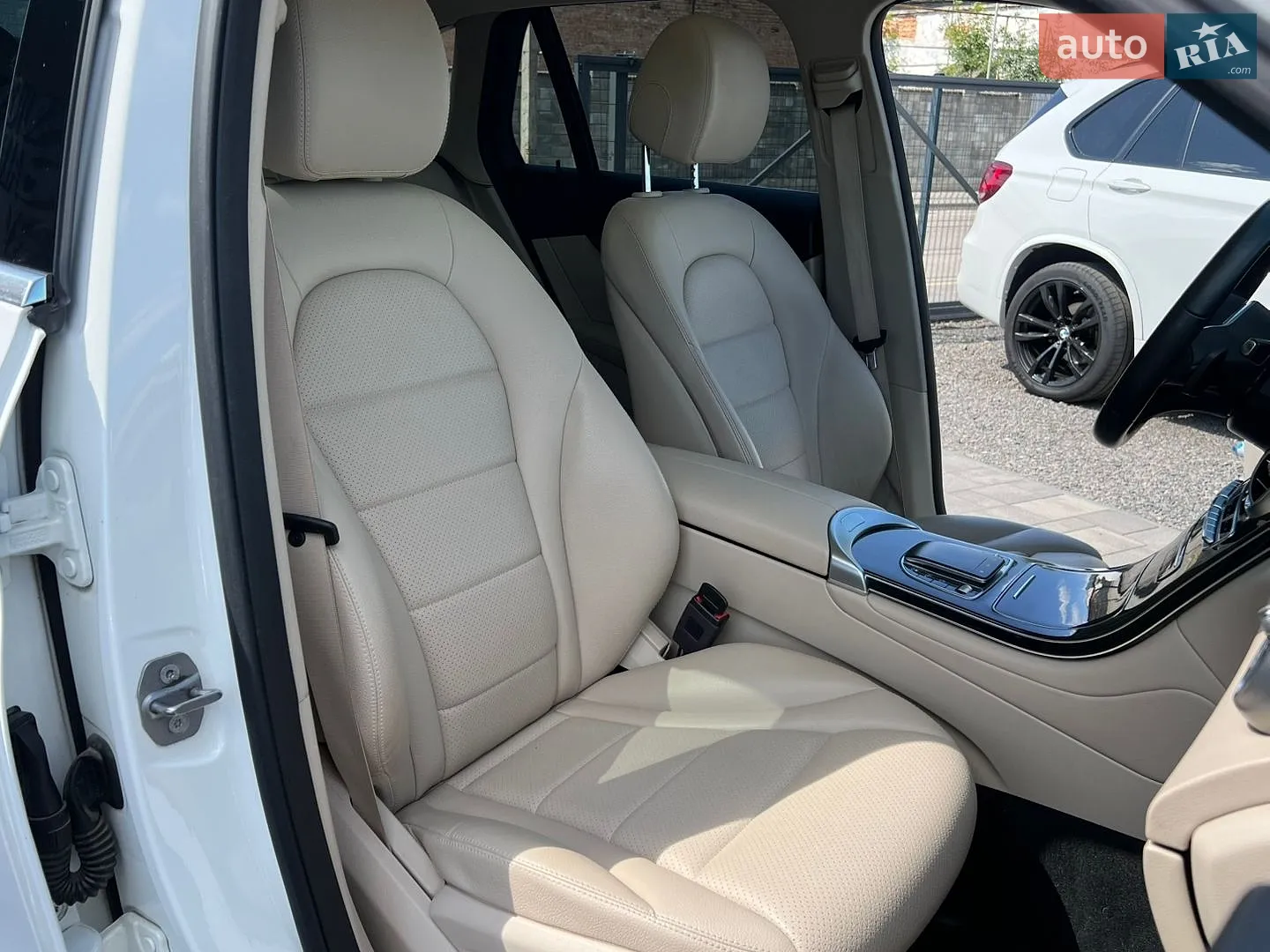 2021 Mercedes-Benz GLC - мініатюра 21