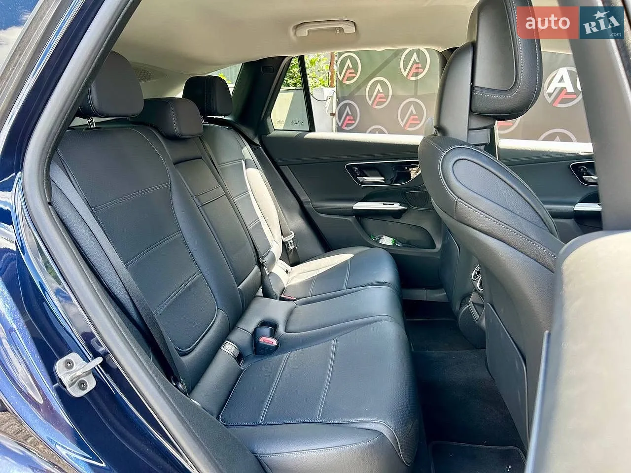 2024 Mercedes-Benz GLC - мініатюра 13