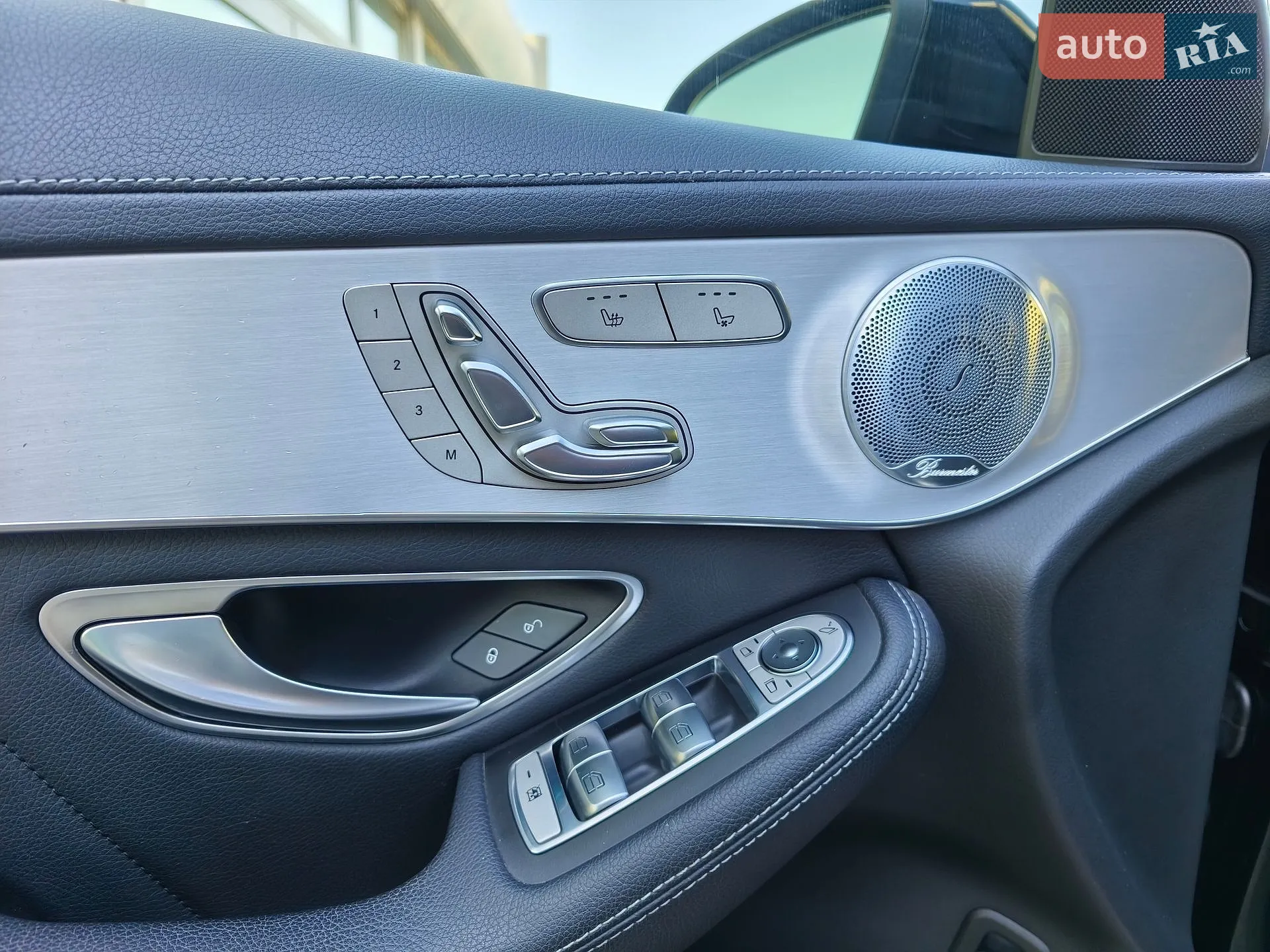 2017 Mercedes-Benz GLC - мініатюра 15