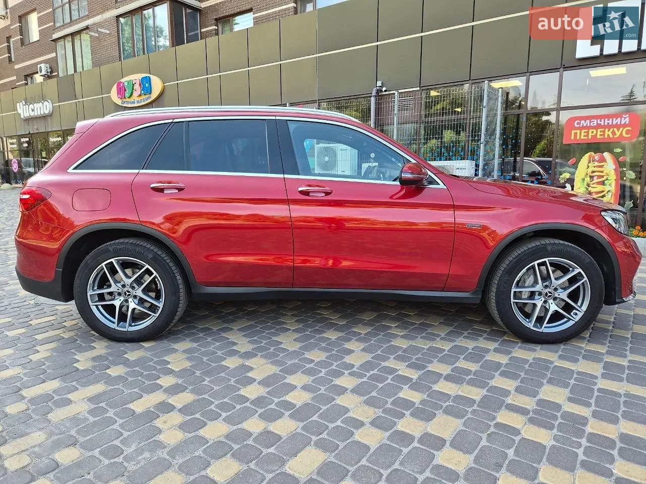 2018 Mercedes-Benz GLC - мініатюра 33