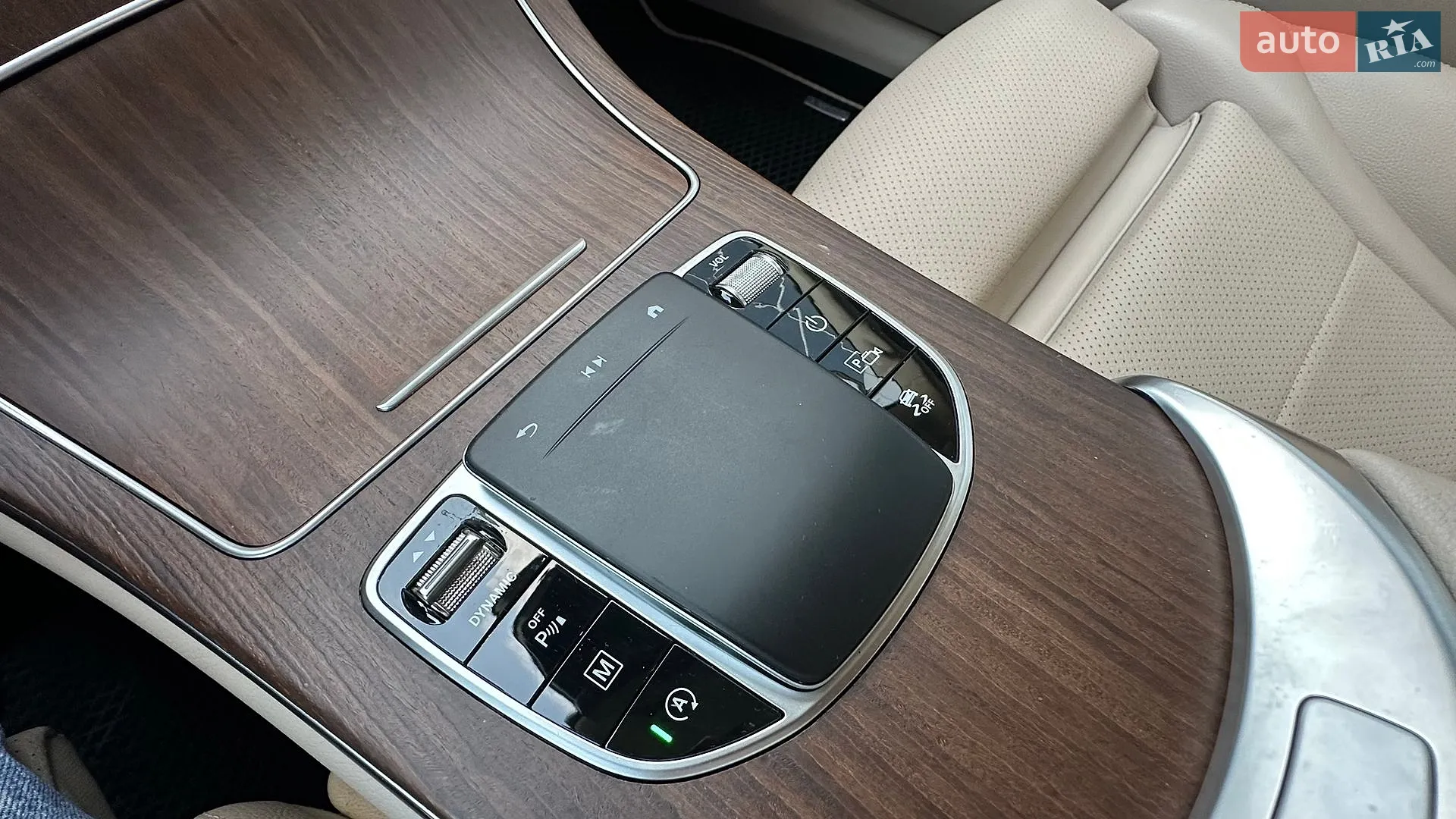 2022 Mercedes-Benz GLC - мініатюра 28
