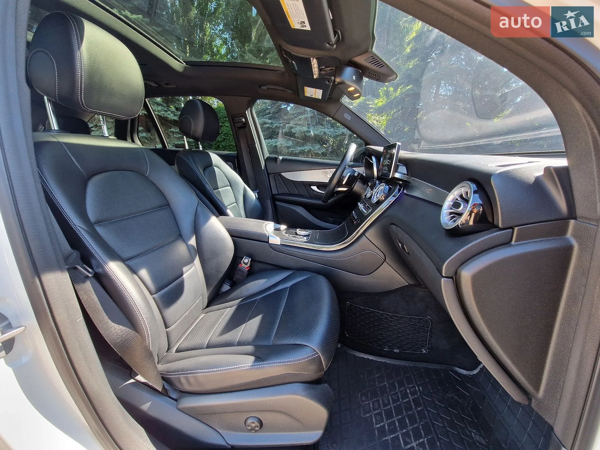 2018 Mercedes-Benz GLC - мініатюра 30