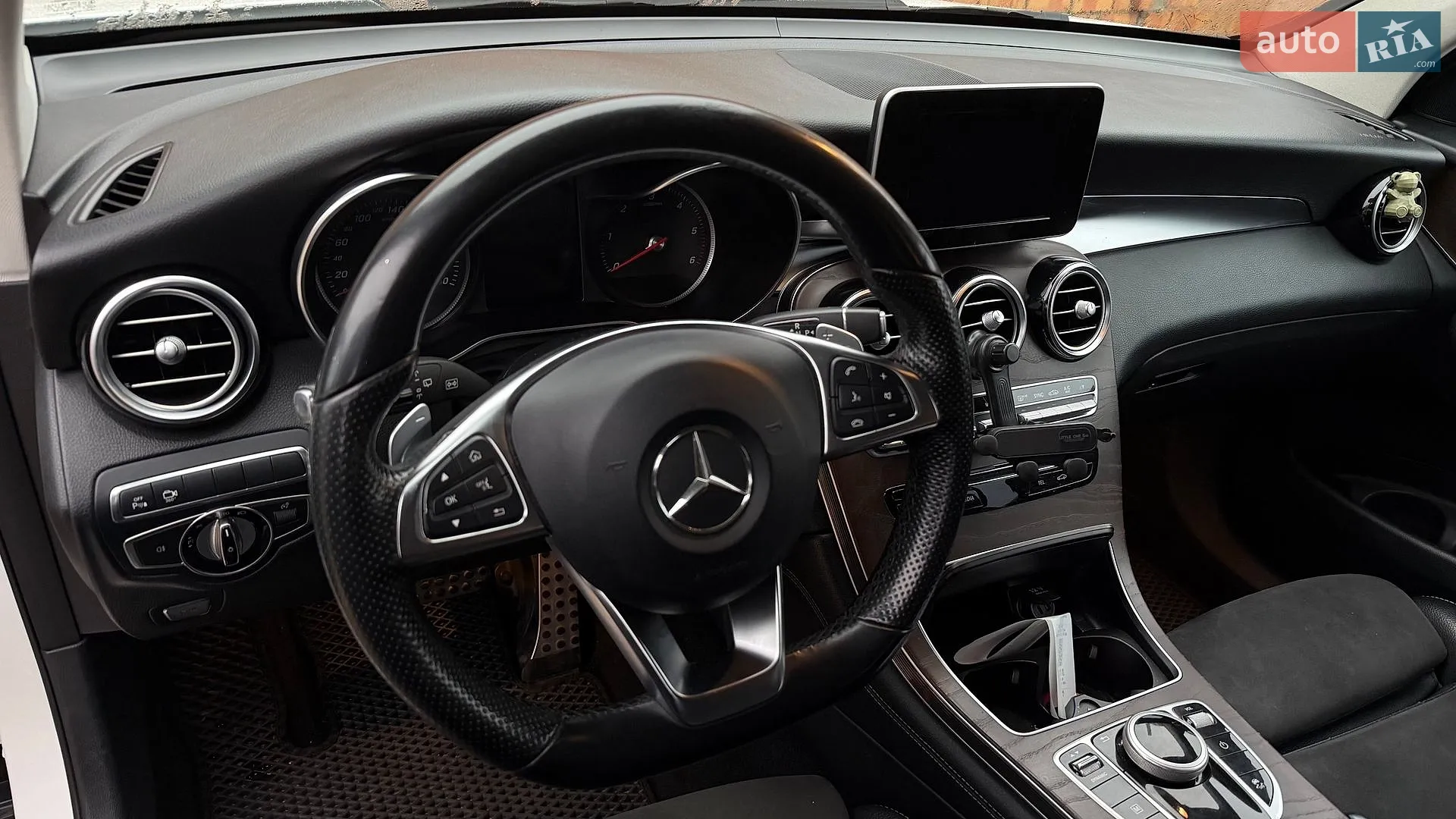 2016 Mercedes-Benz GLC - мініатюра 11