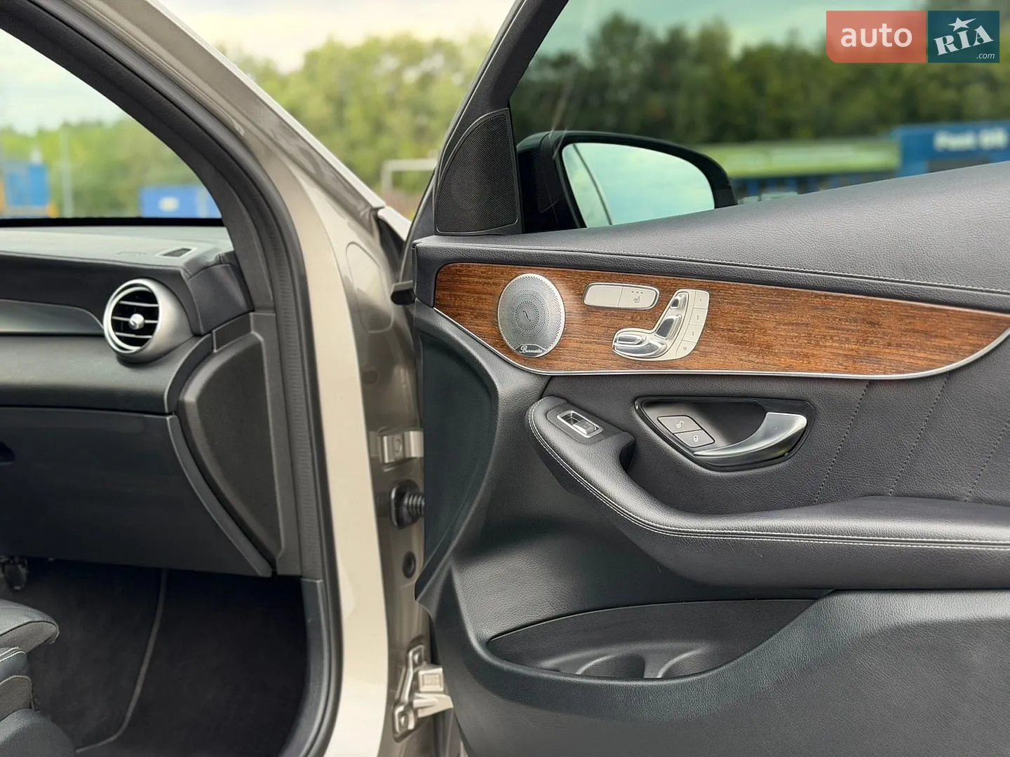 2019 Mercedes-Benz GLC - мініатюра 21