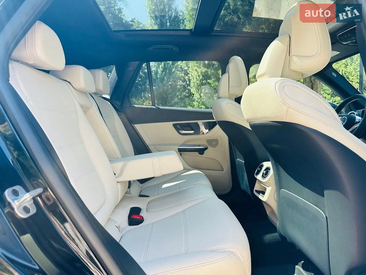 2024 Mercedes-Benz GLC - мініатюра 26