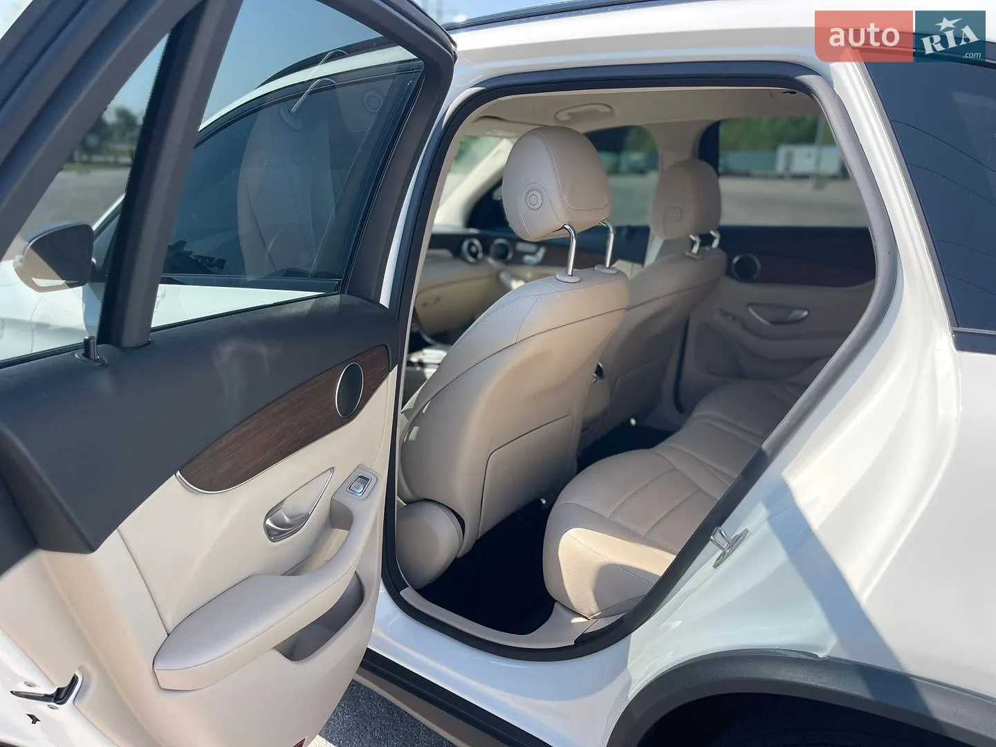 2022 Mercedes-Benz GLC - мініатюра 22