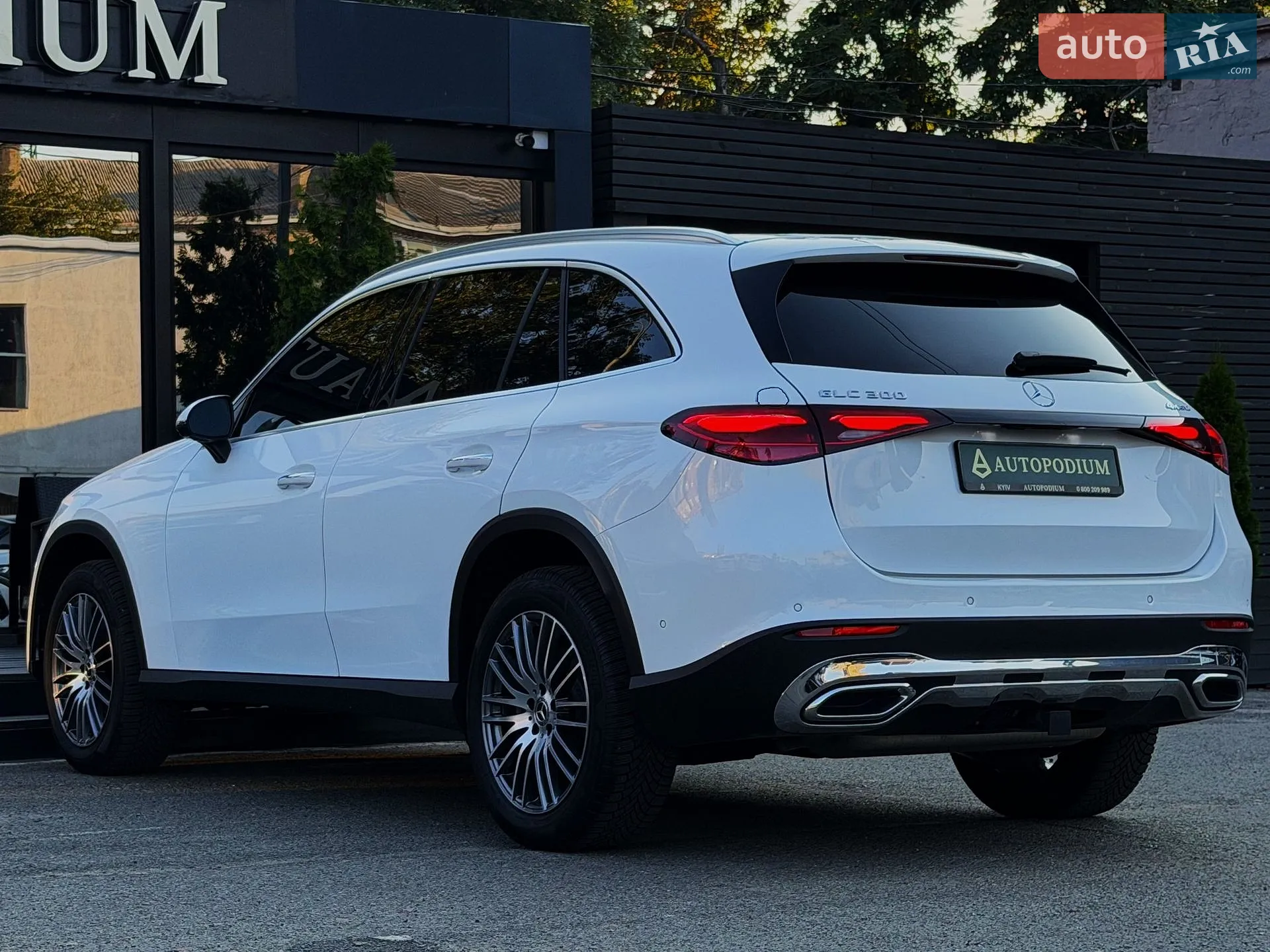 2024 Mercedes-Benz GLC - мініатюра 23