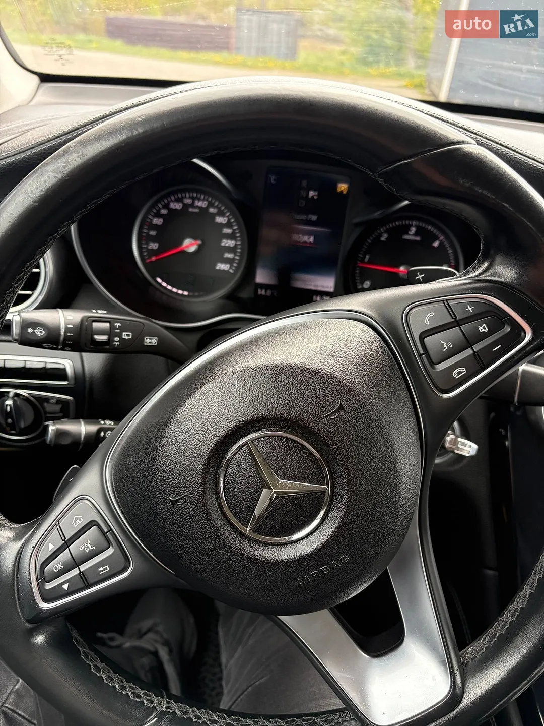 2016 Mercedes-Benz GLC - мініатюра 21