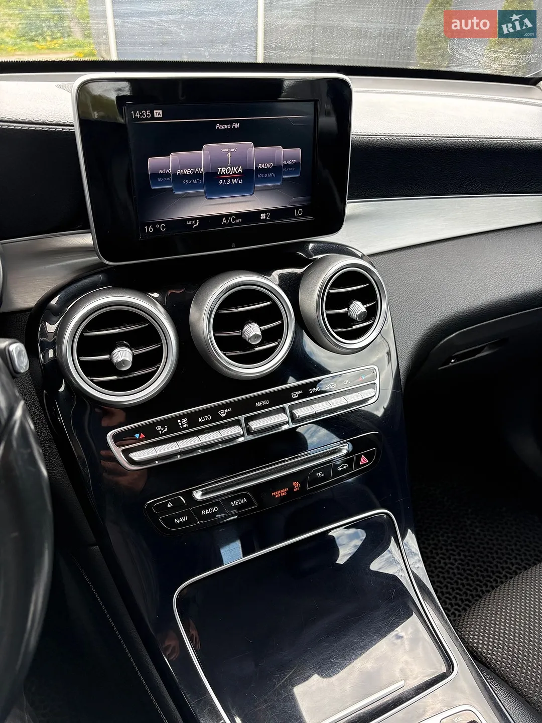 2016 Mercedes-Benz GLC - мініатюра 22