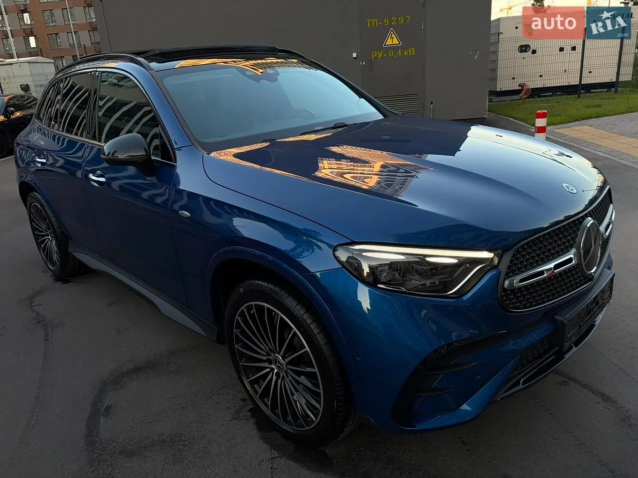 2025 Mercedes-Benz GLC - мініатюра 104