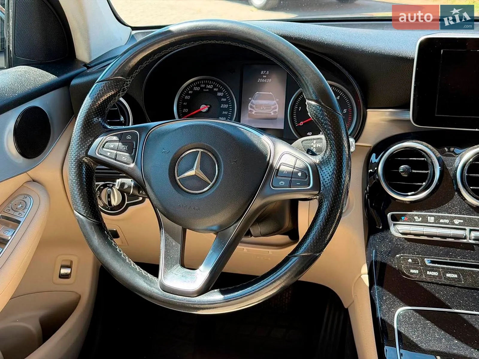 2016 Mercedes-Benz GLC - мініатюра 28