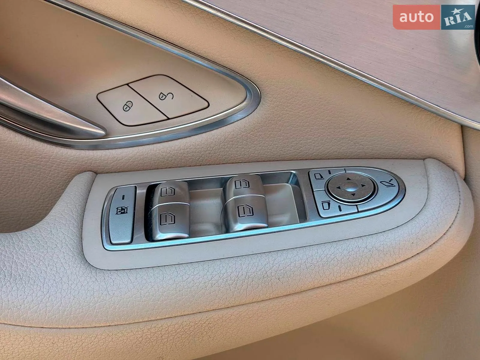 2016 Mercedes-Benz GLC - мініатюра 14