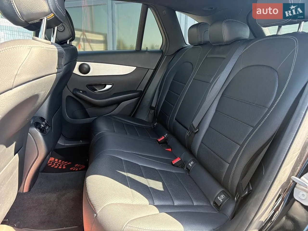 2019 Mercedes-Benz GLC - мініатюра 21