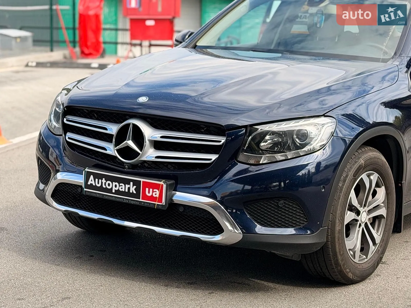 2016 Mercedes-Benz GLC - мініатюра 2