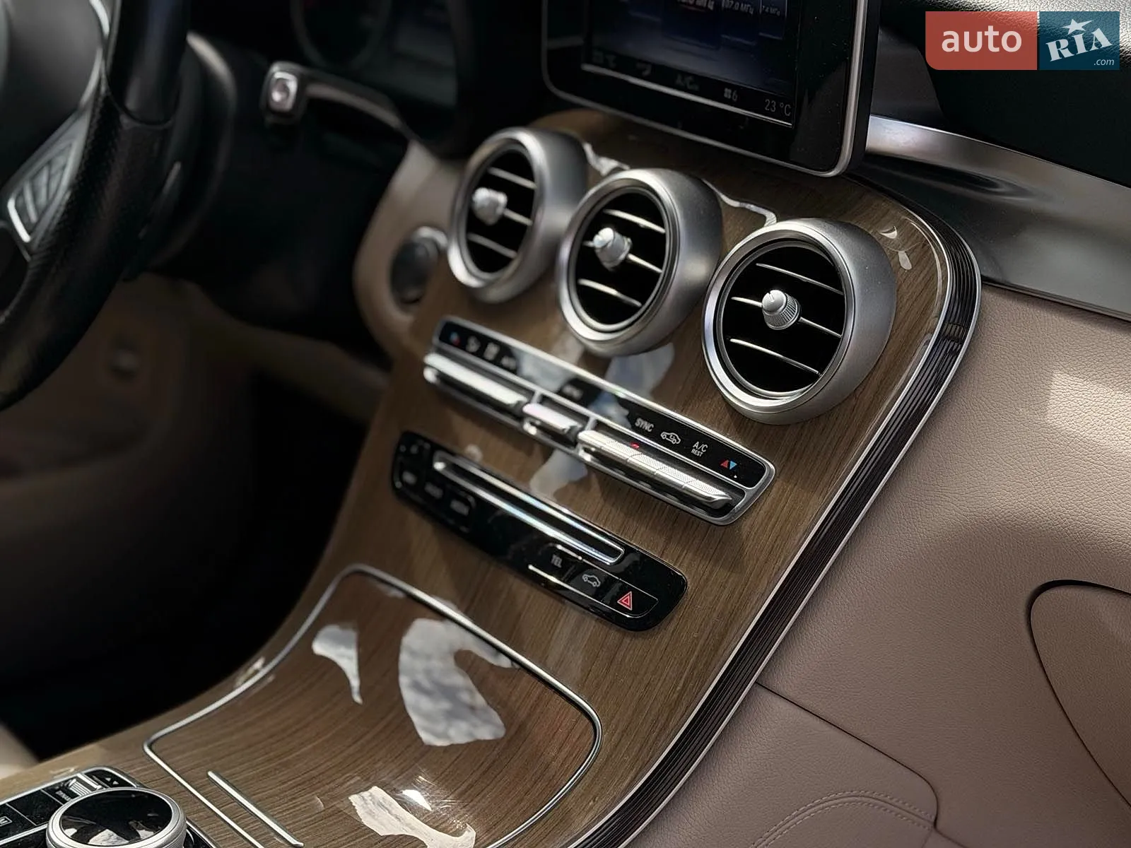 2016 Mercedes-Benz GLC - мініатюра 9