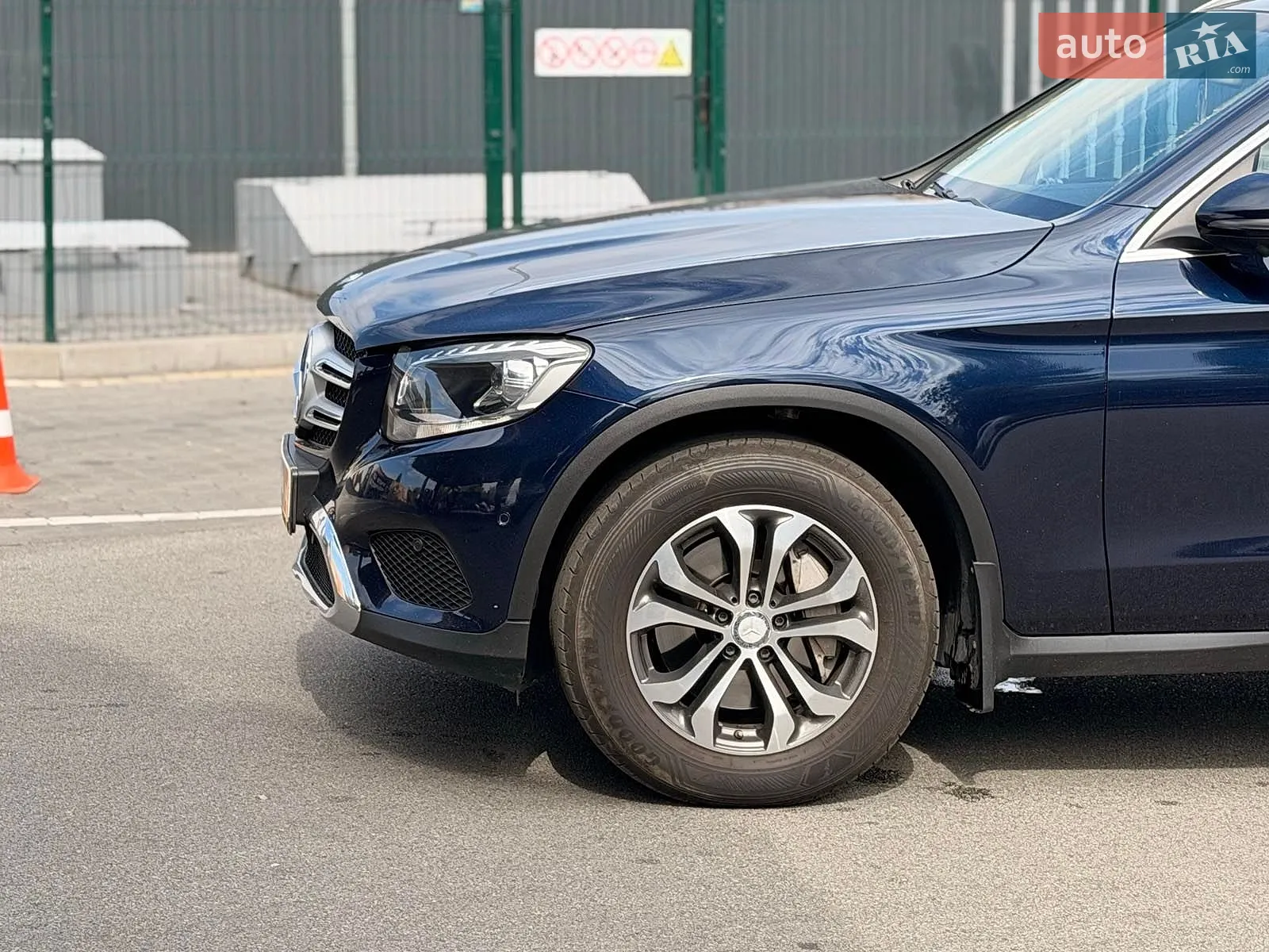 2016 Mercedes-Benz GLC - мініатюра 3