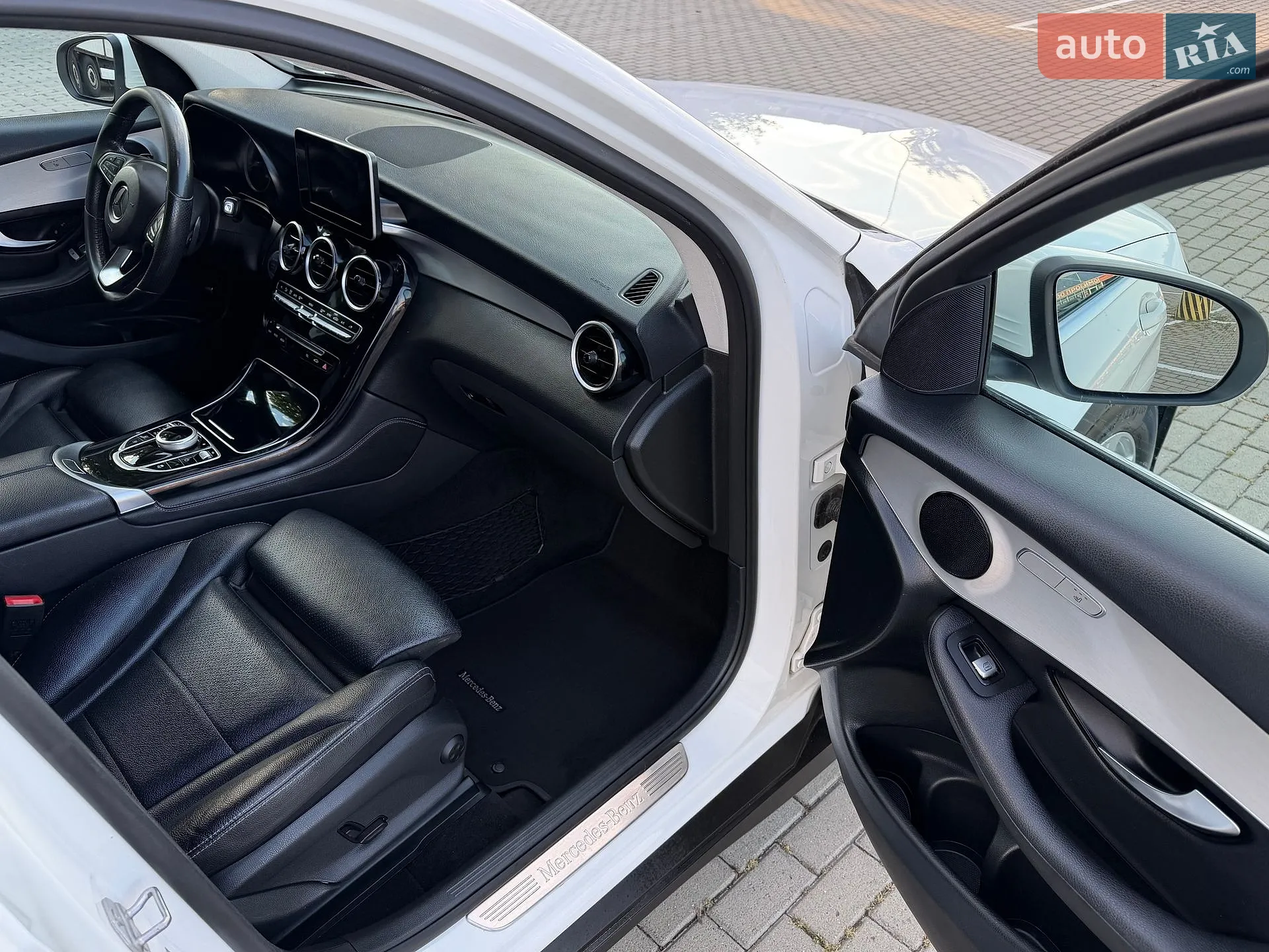 2017 Mercedes-Benz GLC - мініатюра 9