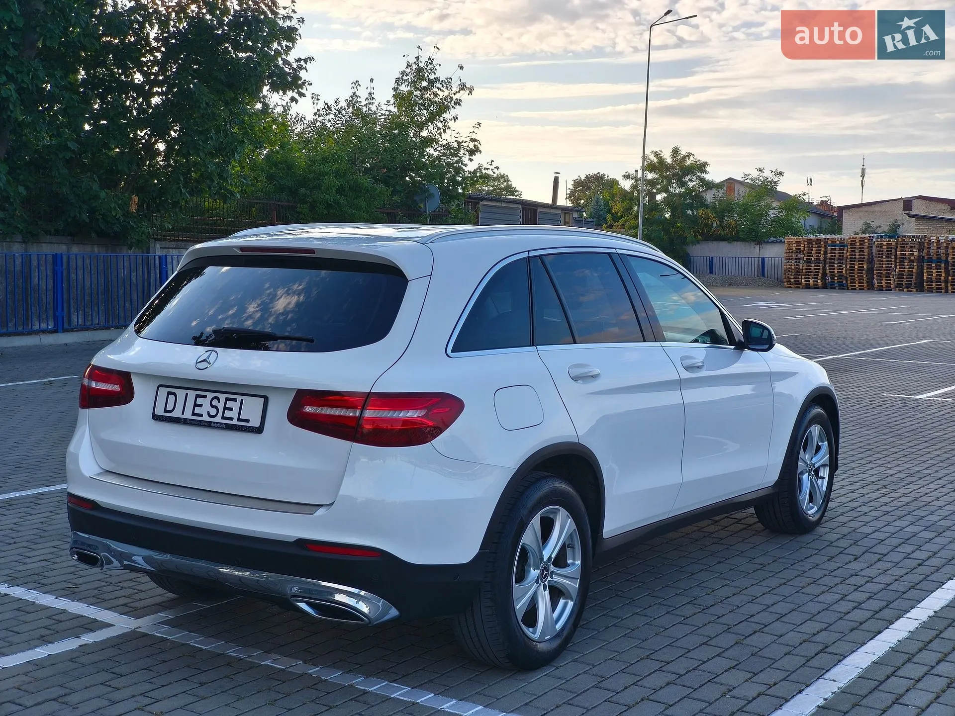 2017 Mercedes-Benz GLC - мініатюра 20