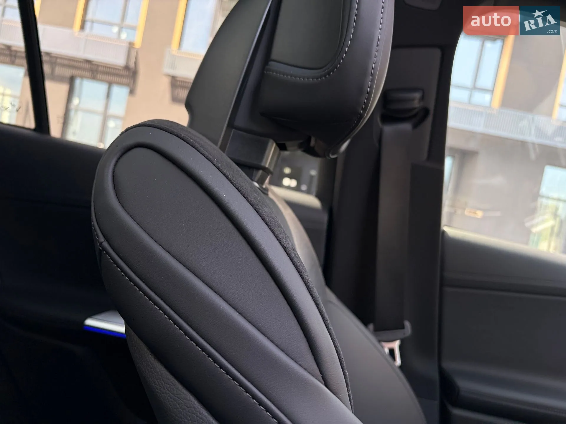 2025 Mercedes-Benz GLC - мініатюра 153