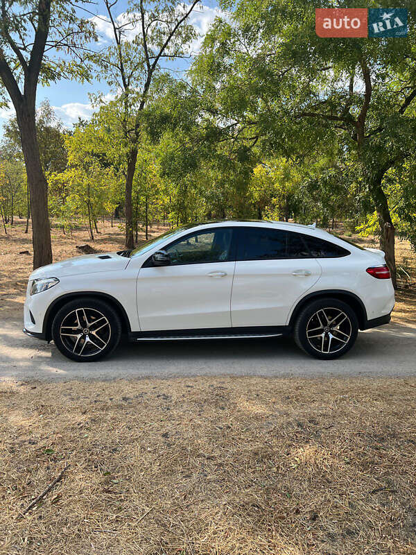 Внедорожник / Кроссовер Mercedes-Benz GLE-Class Coupe 2017 в Кропивницком фото 20 Внедорожник / Кроссовер Mercedes-Benz GLE-Class Coupe 2017 в Кропивницком