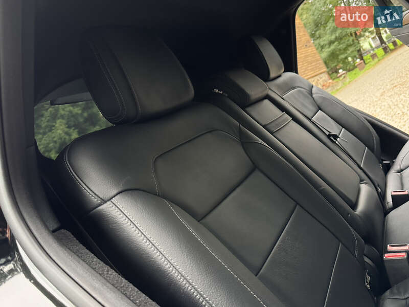 Внедорожник / Кроссовер Mercedes-Benz GLE-Class Coupe 2017 в Дрогобыче фото 180 Внедорожник / Кроссовер Mercedes-Benz GLE-Class Coupe 2017 в Дрогобыче