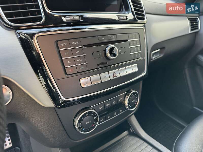 Внедорожник / Кроссовер Mercedes-Benz GLE-Class Coupe 2016 в Черновцах фото 35 Внедорожник / Кроссовер Mercedes-Benz GLE-Class Coupe 2016 в Черновцах