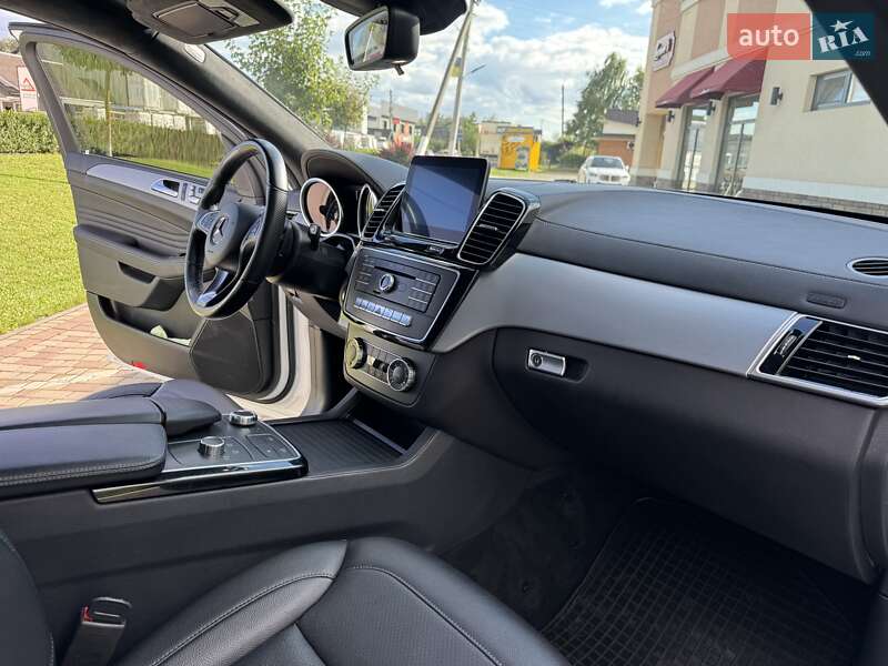 Внедорожник / Кроссовер Mercedes-Benz GLE-Class Coupe 2016 в Черновцах фото 45 Внедорожник / Кроссовер Mercedes-Benz GLE-Class Coupe 2016 в Черновцах