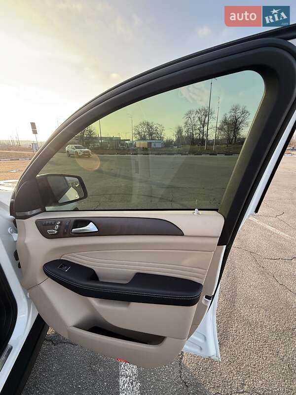 Позашляховик / Кросовер Mercedes-Benz GLE-Class Coupe 2018 в Києві фото 12 Позашляховик / Кросовер Mercedes-Benz GLE-Class Coupe 2018 в Києві