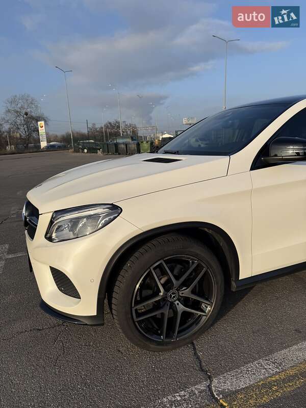 Позашляховик / Кросовер Mercedes-Benz GLE-Class Coupe 2018 в Києві фото 17 Позашляховик / Кросовер Mercedes-Benz GLE-Class Coupe 2018 в Києві