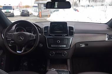 Внедорожник / Кроссовер Mercedes-Benz GLE-Class 2017 в 