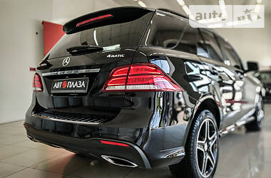 Позашляховик / Кросовер Mercedes-Benz GLE-Class 2016 в 