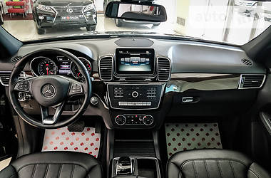 Позашляховик / Кросовер Mercedes-Benz GLE-Class 2016 в 