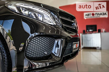 Позашляховик / Кросовер Mercedes-Benz GLE-Class 2016 в 