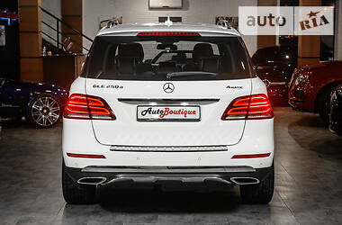 Позашляховик / Кросовер Mercedes-Benz GLE-Class 2017 в 