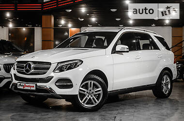 Позашляховик / Кросовер Mercedes-Benz GLE-Class 2017 в 