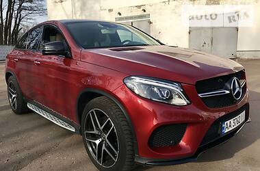 Позашляховик / Кросовер Mercedes-Benz GLE-Class 2017 в 