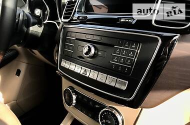 Позашляховик / Кросовер Mercedes-Benz GLE-Class 2017 в 