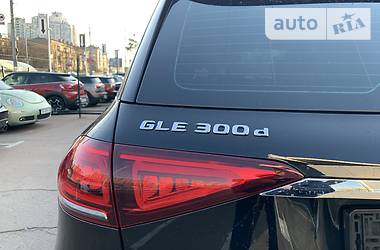 Позашляховик / Кросовер Mercedes-Benz GLE-Class 2019 в 