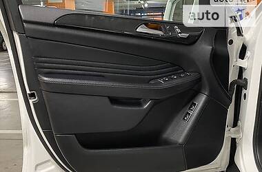 Позашляховик / Кросовер Mercedes-Benz GLE-Class 2016 в 
