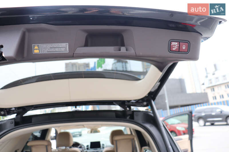 Внедорожник / Кроссовер Mercedes-Benz GLE-Class 2016 в Киеве