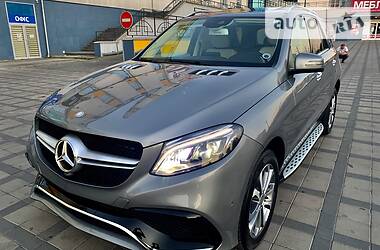 Позашляховик / Кросовер Mercedes-Benz GLE-Class 2016 в 