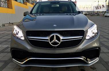 Позашляховик / Кросовер Mercedes-Benz GLE-Class 2016 в 