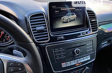 Внедорожник / Кроссовер Mercedes-Benz GLE-Class 2015 в 