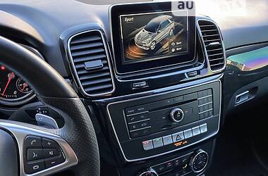 Внедорожник / Кроссовер Mercedes-Benz GLE-Class 2015 в 