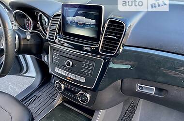 Внедорожник / Кроссовер Mercedes-Benz GLE-Class 2015 в 