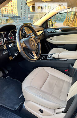 Позашляховик / Кросовер Mercedes-Benz GLE-Class 2018 в 