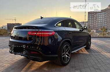 Позашляховик / Кросовер Mercedes-Benz GLE-Class 2018 в 