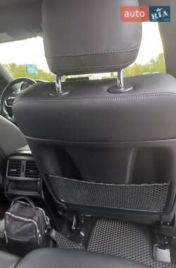 Внедорожник / Кроссовер Mercedes-Benz GLE-Class 2017 в 