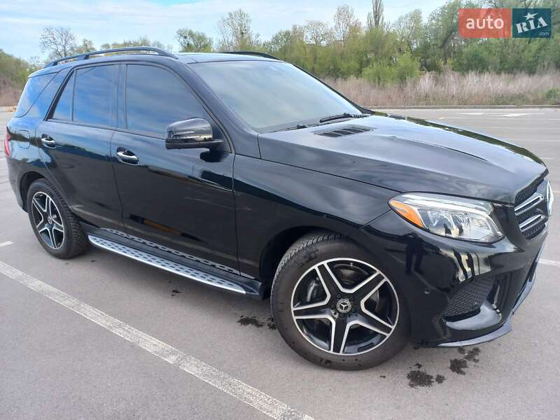 Внедорожник / Кроссовер Mercedes-Benz GLE-Class 2017 в Киеве