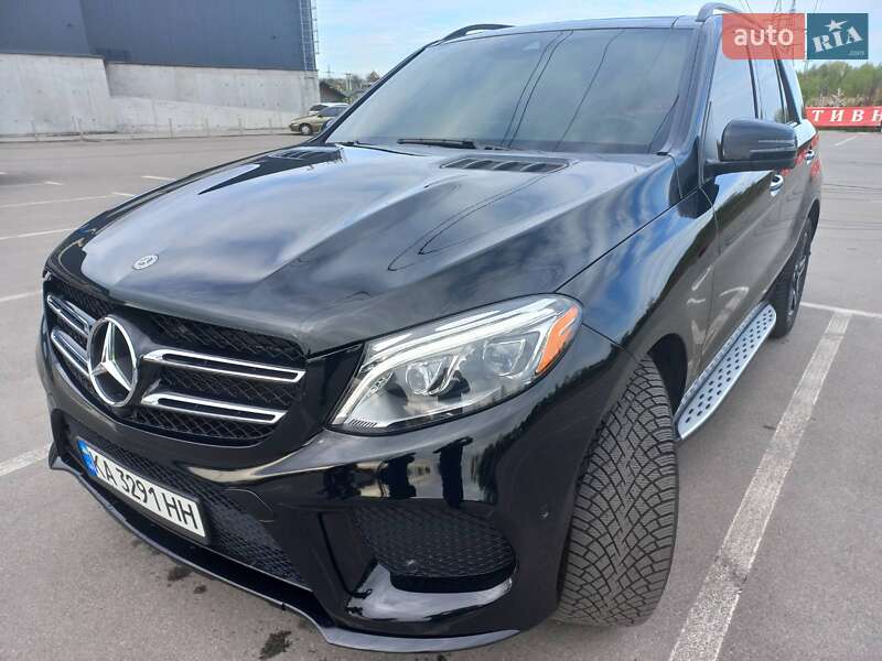 Внедорожник / Кроссовер Mercedes-Benz GLE-Class 2017 в 